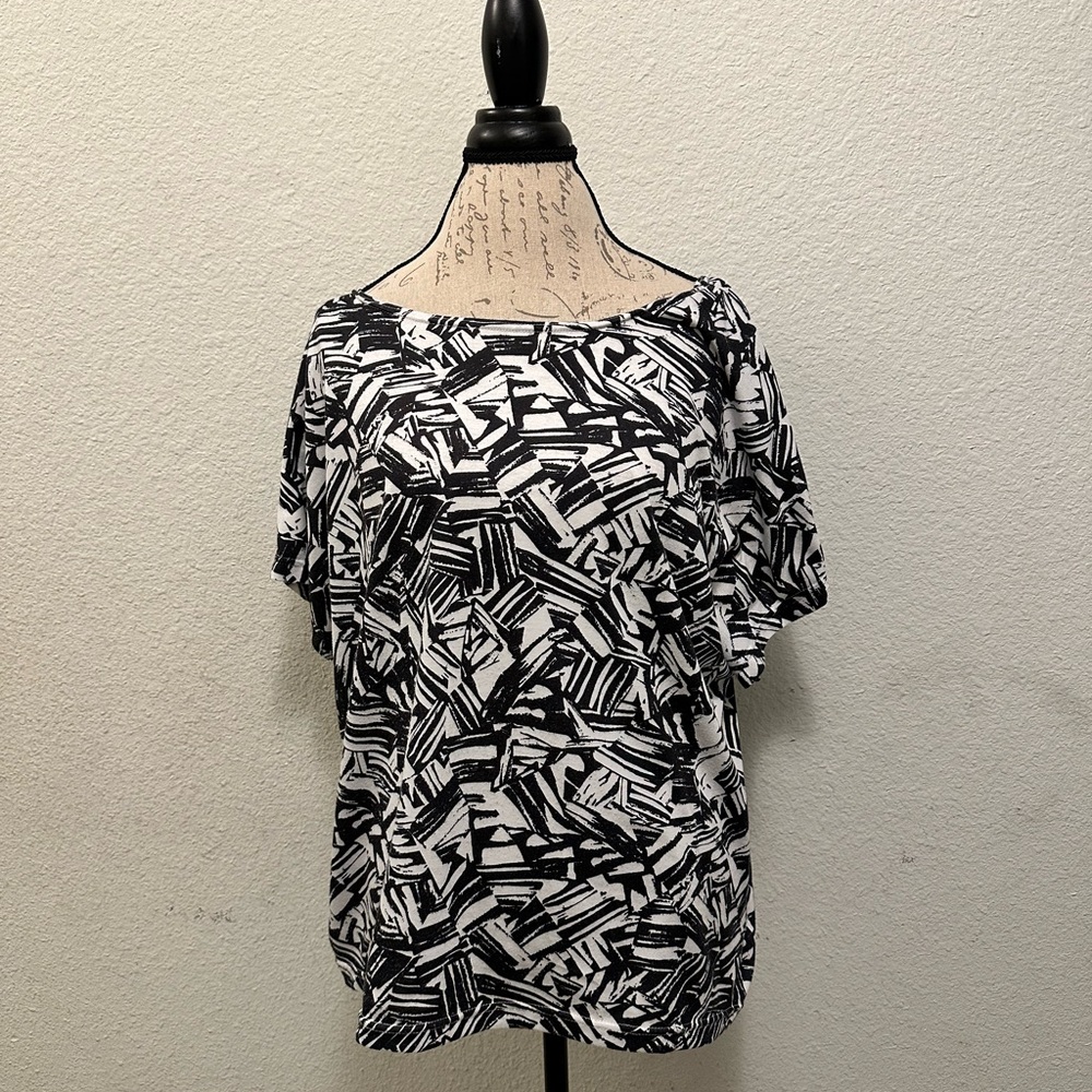 Abstract Black and White Women's Top
